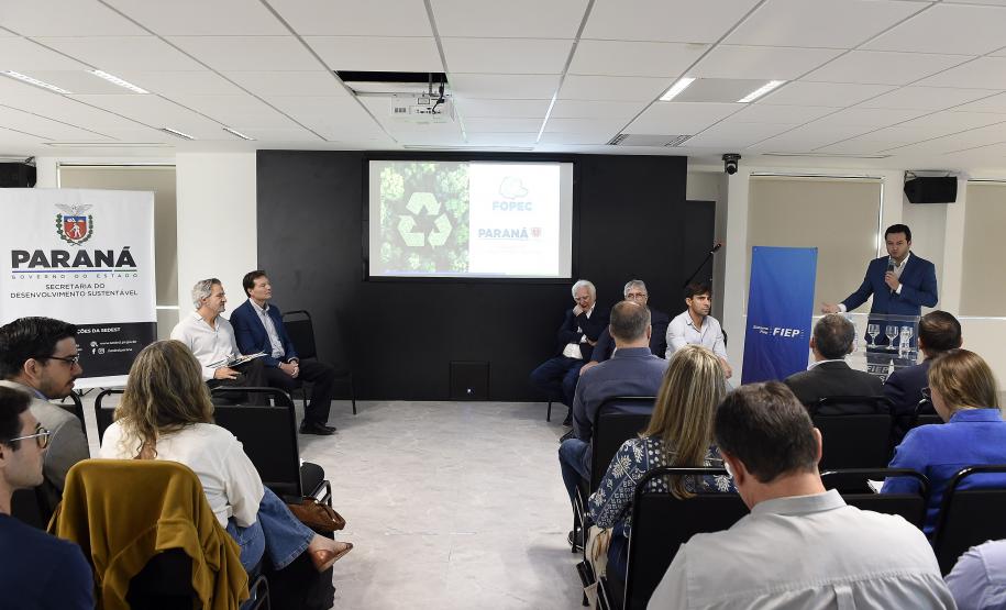 Foto de reunião do Fórum Circular