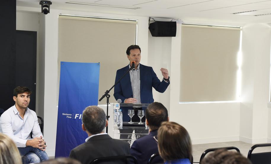 Foto de reunião do Fórum Circular