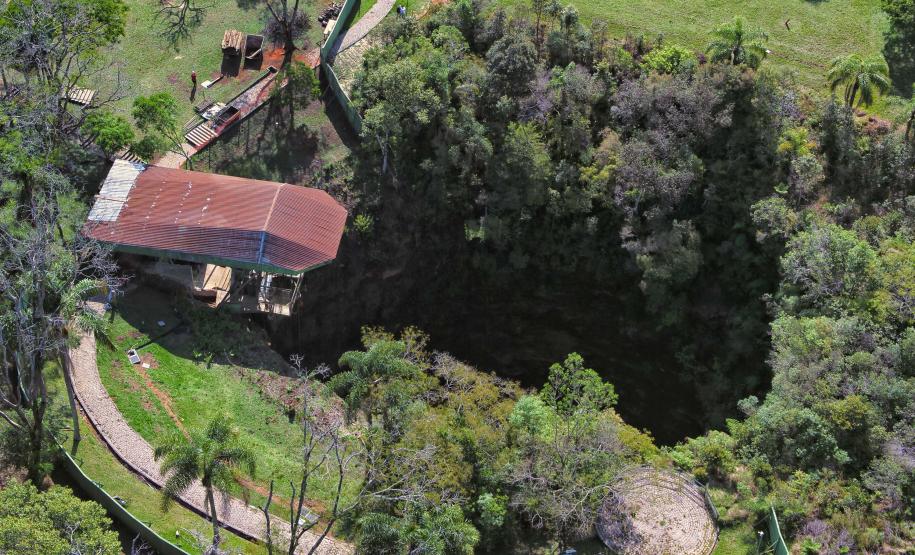 Foto do Parque Estadual Vila Velha