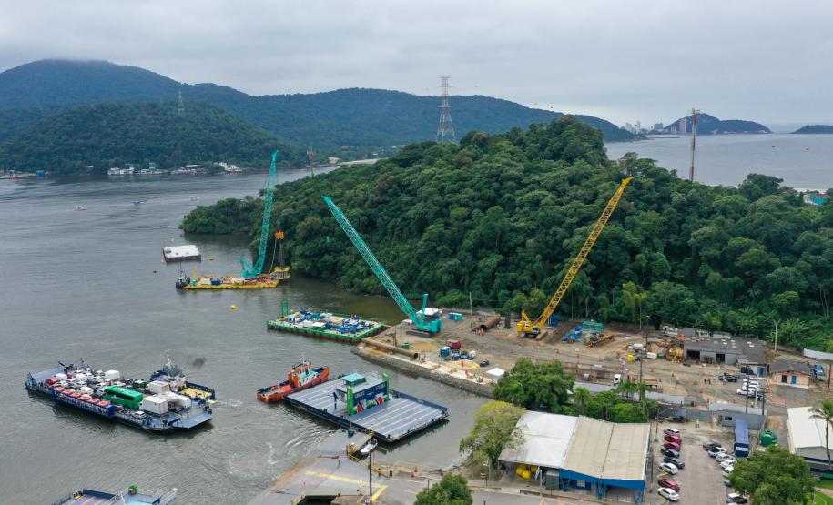 Foto de obras da Ponte de Guaratuba