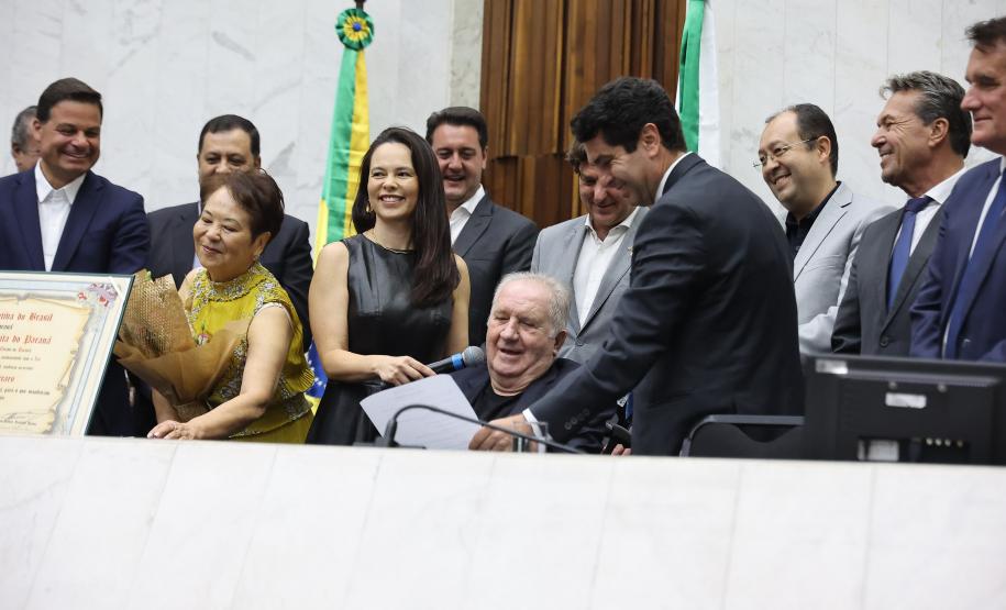 Foto de cerimônia com autoridades