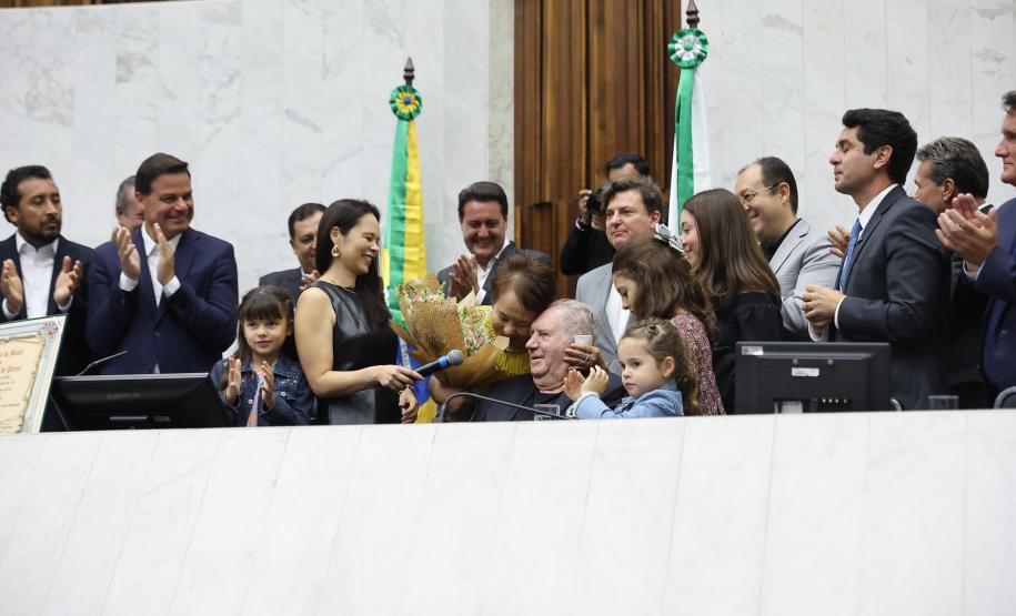 Foto de cerimônia com autoridades