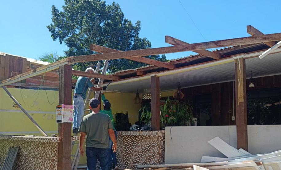 Foto de ação de demolição do litoral