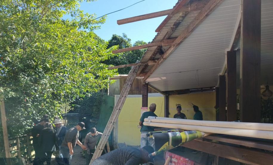 Foto de ação de demolição do litoral