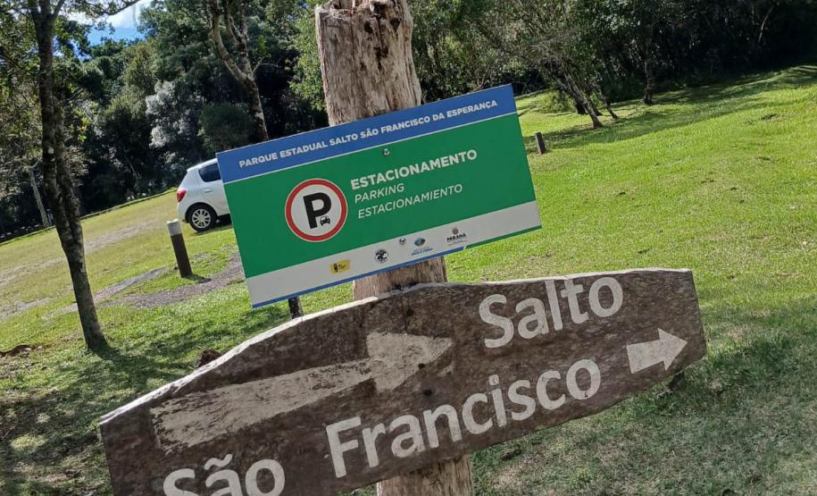 Foto de placa de sinalização do IAT