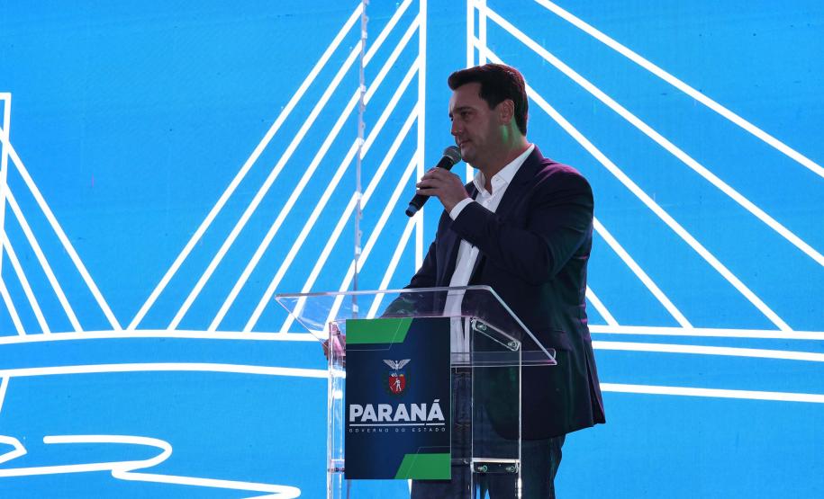 Foto de cerimônia da inauguração da Ponte de Guaratuba