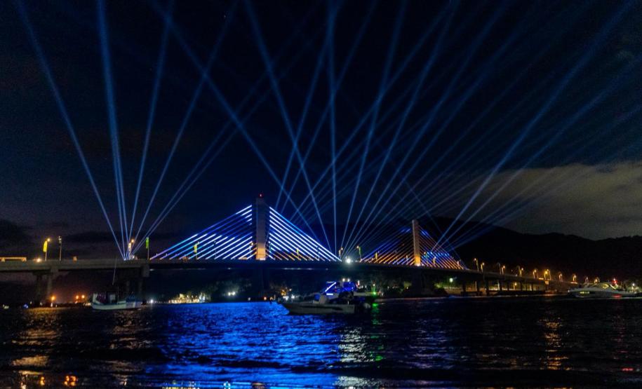 Foto de cerimônia da inauguração da Ponte de Guaratuba