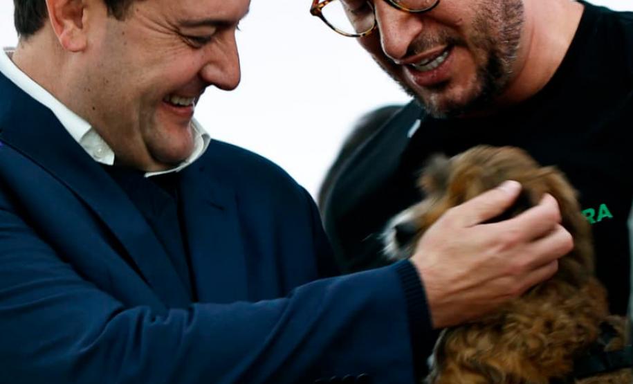 Foto de solenidade com autoridades