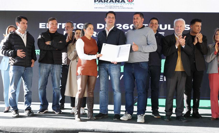 Foto de solenidade com autoridades