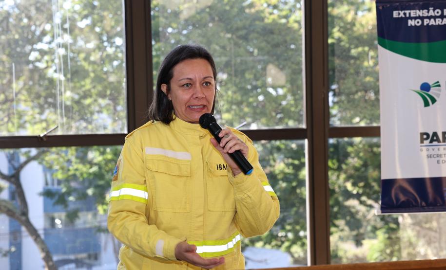 Foto de autoridades em evento