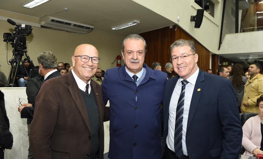 Foto de homenagem ao secretário Everton