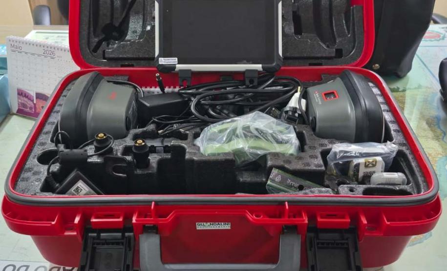 Foto de novos equipamentos de georreferenciamento