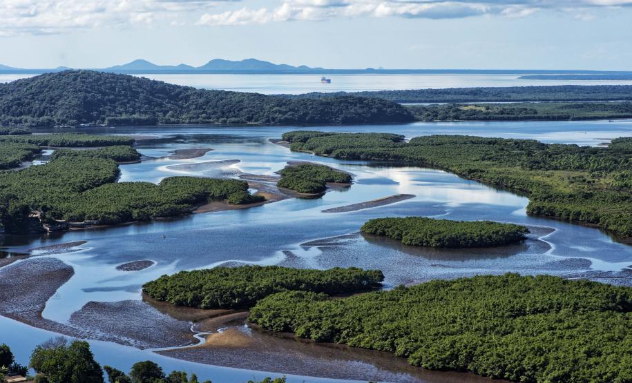 Foto de bacia hidrográfica paranaense