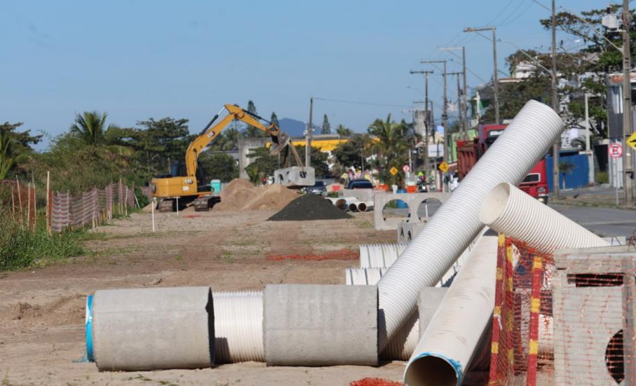 Foto de obras da orla de Pontal do Paraná