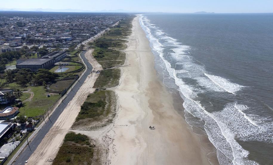 Foto de reformas de orlas no litoral paranaense