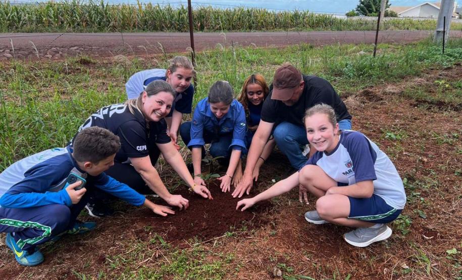 Foto de ação educativa da semana do meio ambiente