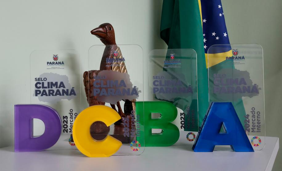 Foto do troféu Selo Clima Paraná