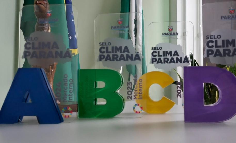 Foto do troféu Selo Clima Paraná