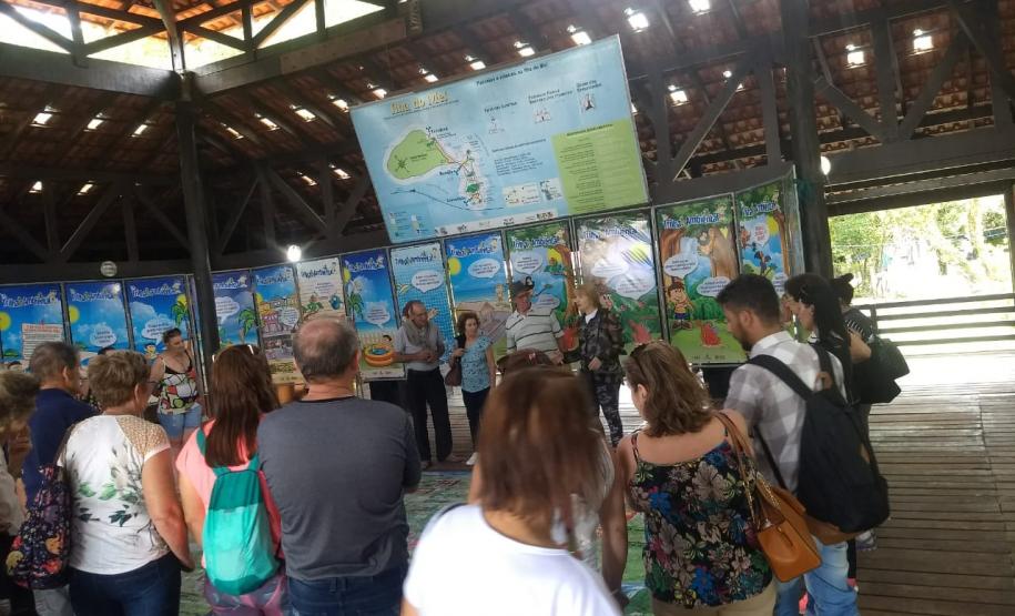 Tenda Ambiental promove ações para crianças e adultos no Litoral