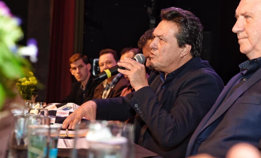 Estado e municípios debatem gestão de resíduos sólidos