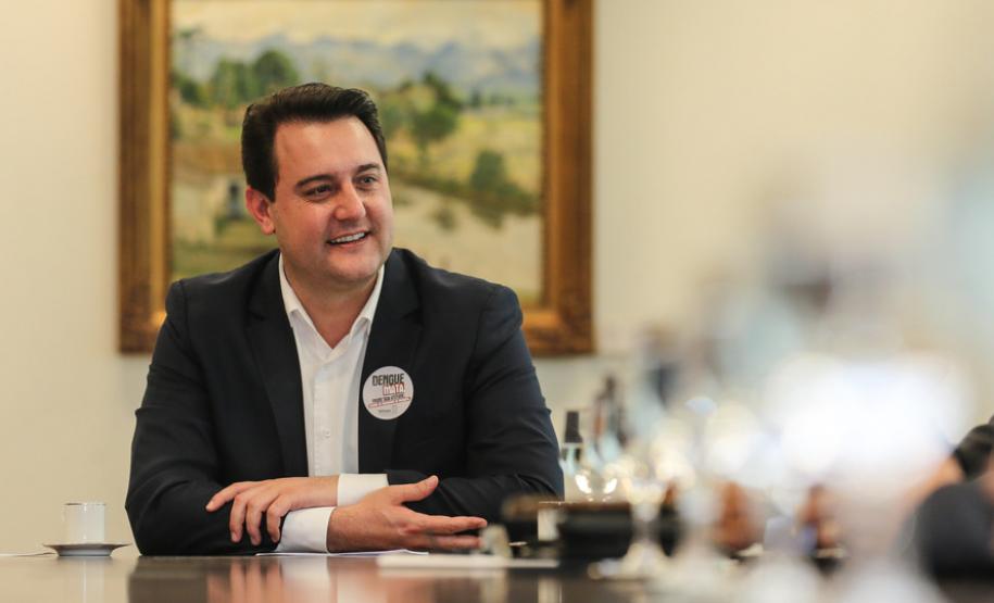 Escola na Ilha das Cobras vai capacitar moradores do Litoral