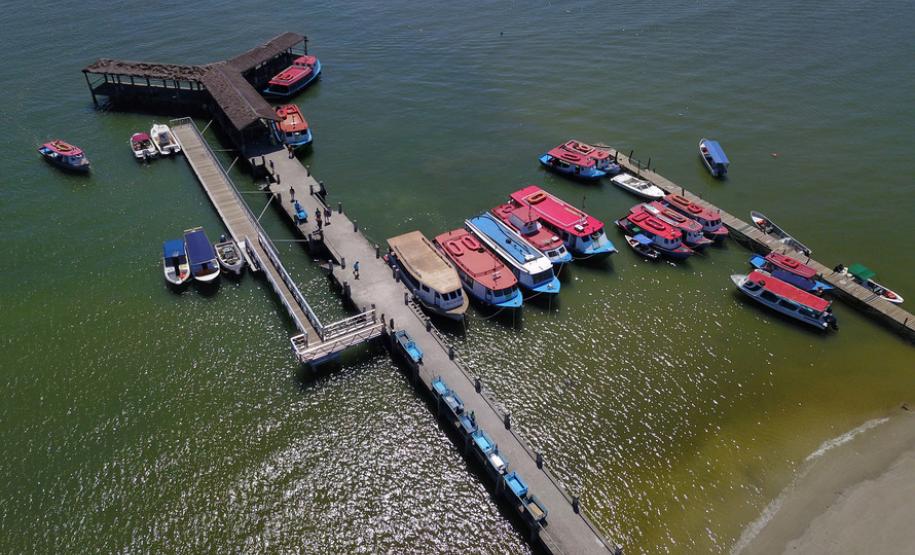 Governador autoriza início das obras dos trapiches da Ilha do Mel