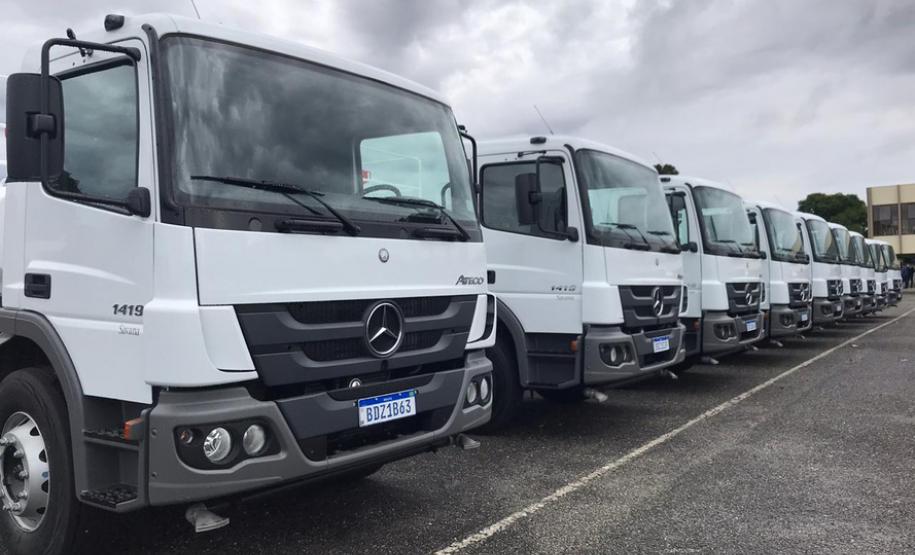 Governo do Estado entrega caminhões-pipa para 20 municípios