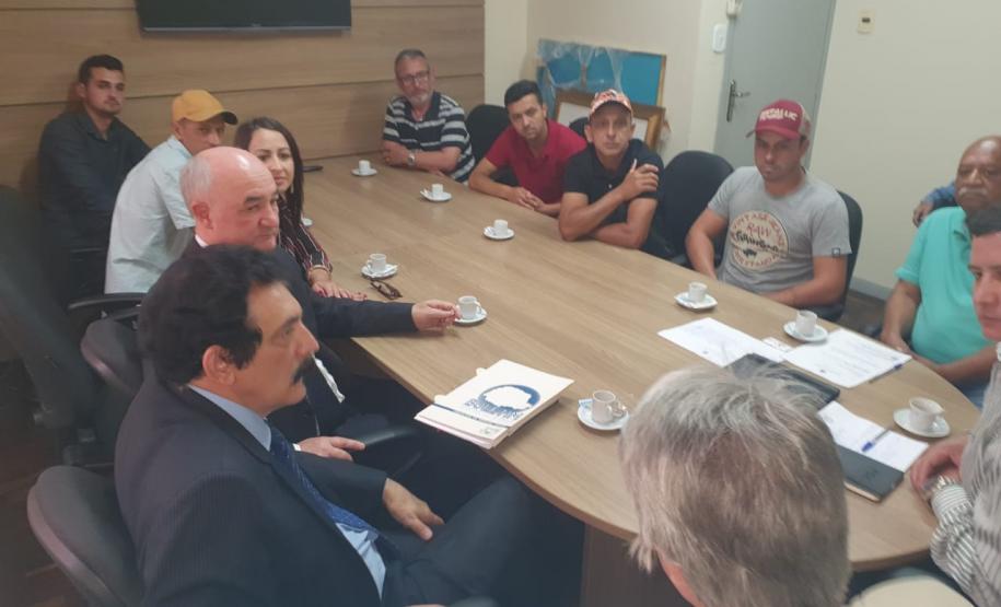 Reunião no ITCG discute regularização fundiária de fazenda em Sengés