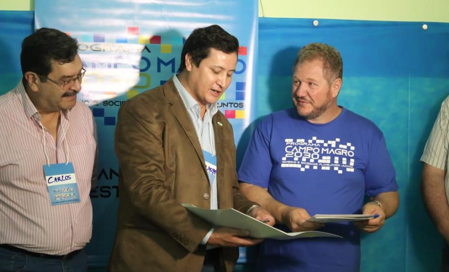 Governo e Campo Magro vão regularizar 100 propriedades rurais Governo e Campo Magro vão regularizar 100 propriedades rurais