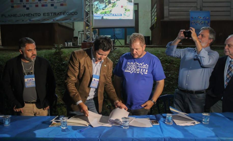 Governo e Campo Magro vão regularizar 100 propriedades rurais Governo e Campo Magro vão regularizar 100 propriedades rurais