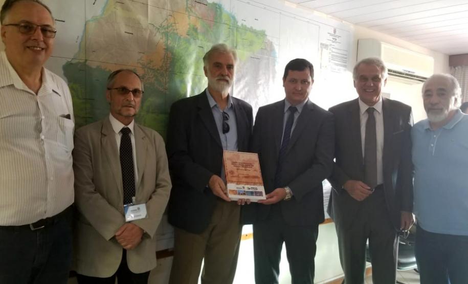 Parceria com o ITCG lança projetos de geologia no Paraná Parceria com o ITCG lança projetos de geologia no Paraná