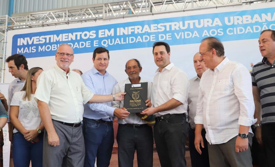 Governo confirma investimentos e regulariza terras em Rio Negro