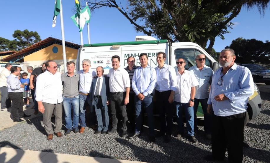 Governo confirma investimentos e regulariza terras em Rio Negro